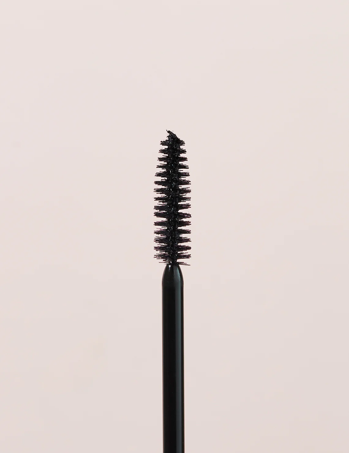 Inika apimties suteikiantis blakstienų tušas – Black, 13 ml.jpg Inika apimties suteikiantis blakstienų tušas – Black, 13 ml